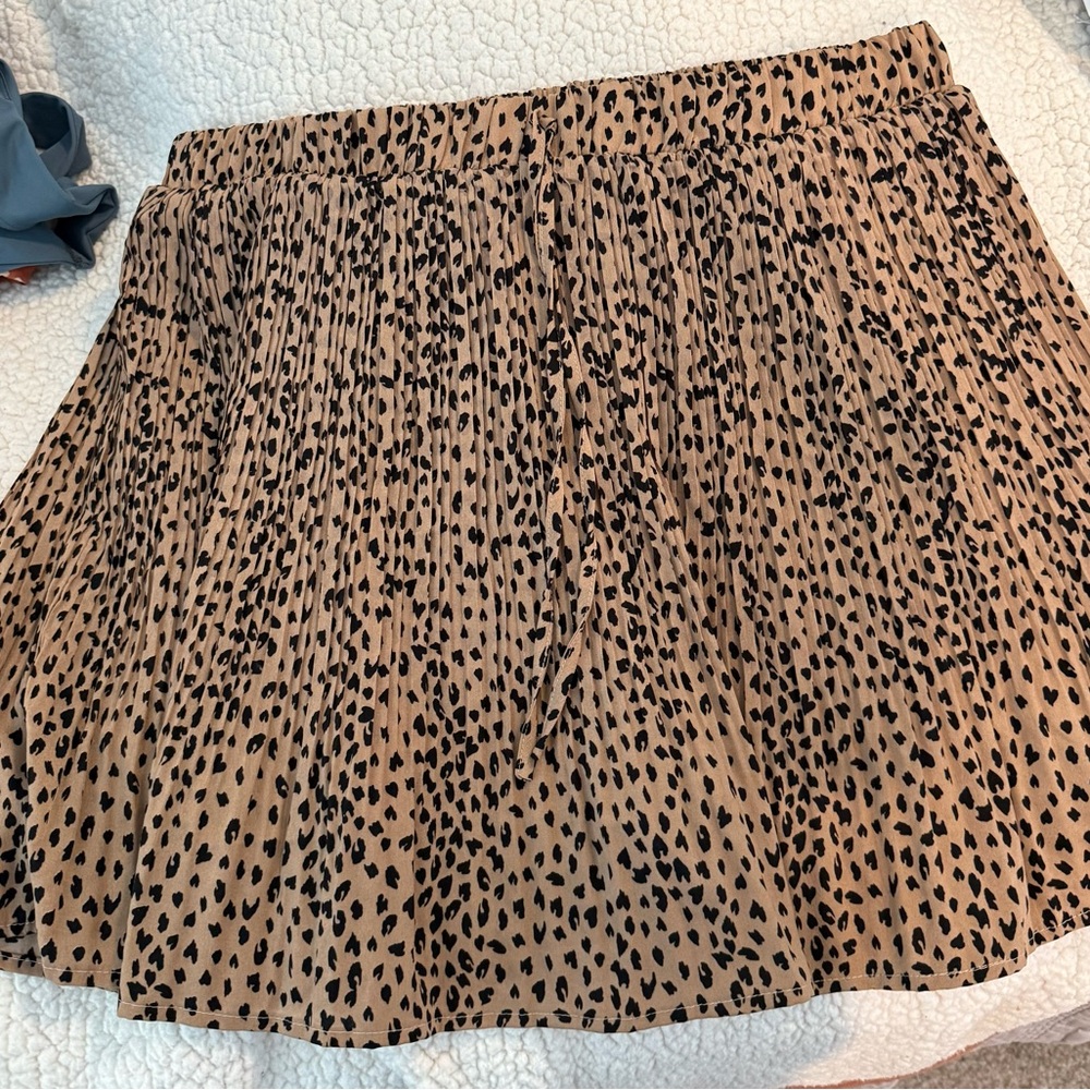 ARULA Tan Mini Skater Skort